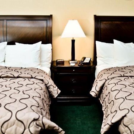 Pacer Inn & Suites Motel Delaware Bagian luar foto