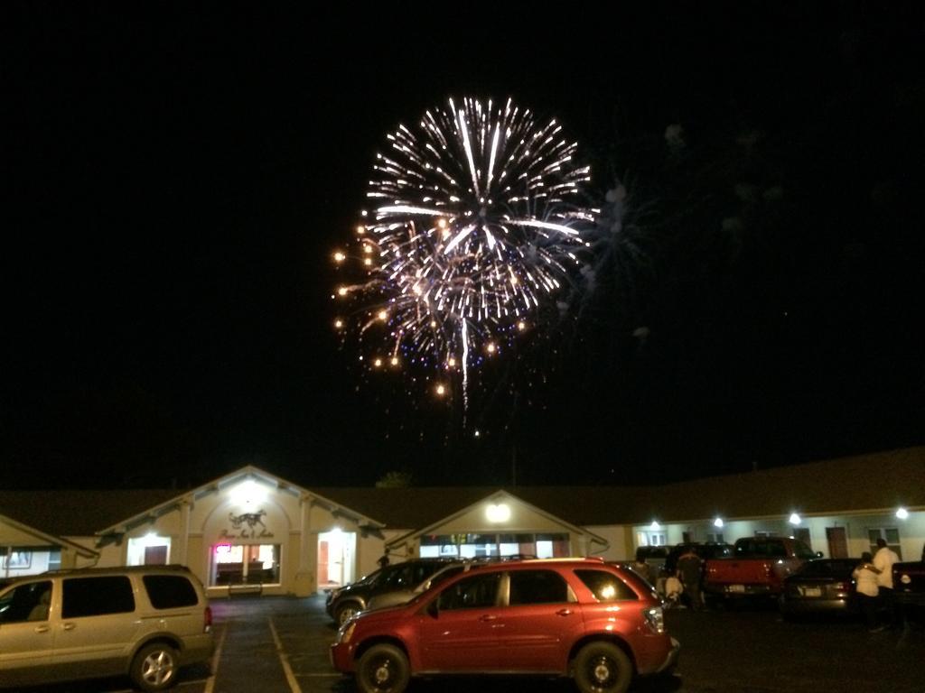 Pacer Inn & Suites Motel Delaware Bagian luar foto