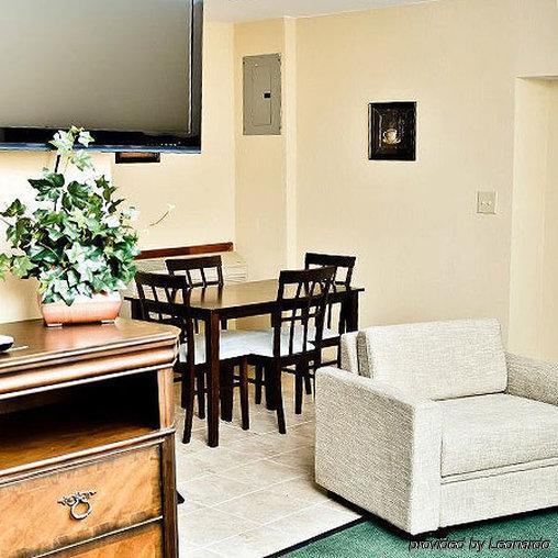 Pacer Inn & Suites Motel Delaware Bagian luar foto