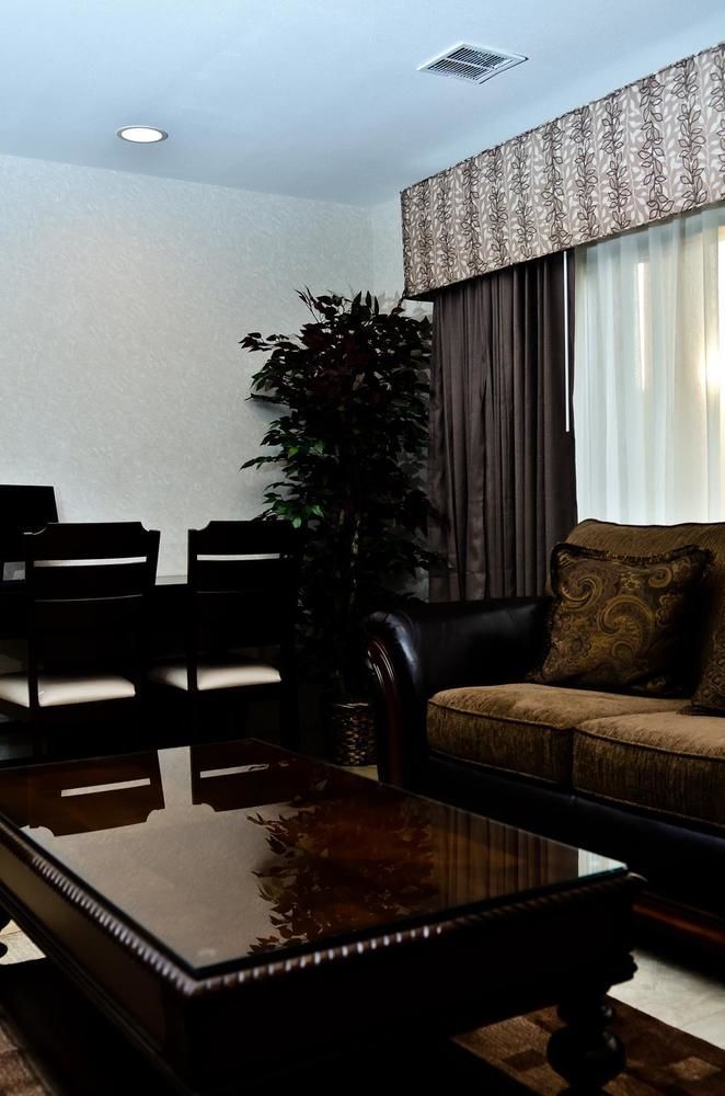 Pacer Inn & Suites Motel Delaware Bagian luar foto