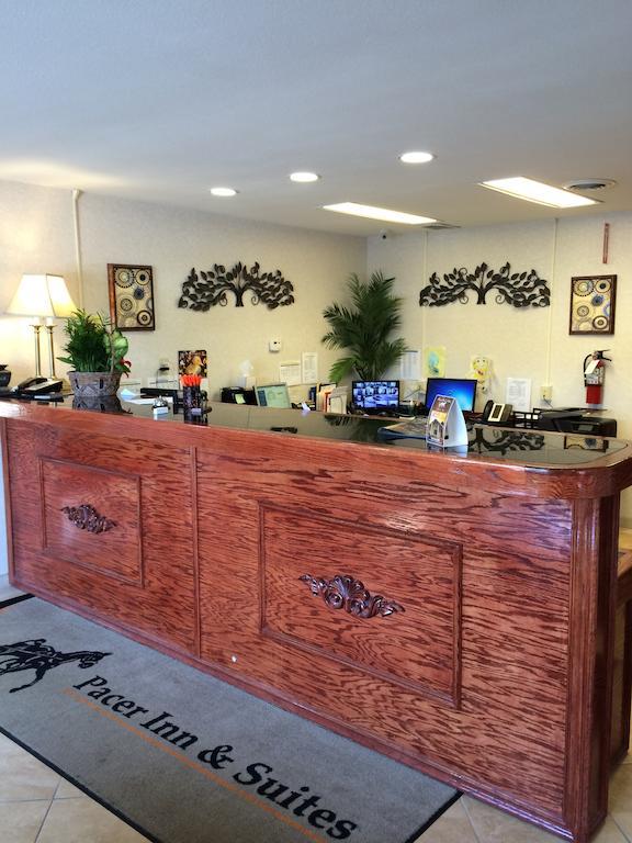 Pacer Inn & Suites Motel Delaware Bagian luar foto